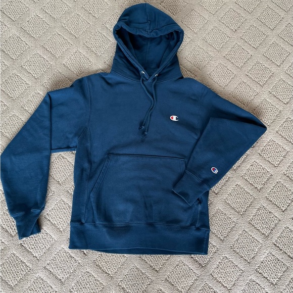 Blue Champion reverse weave men’s hoodie -like new - Picture 1 of 6